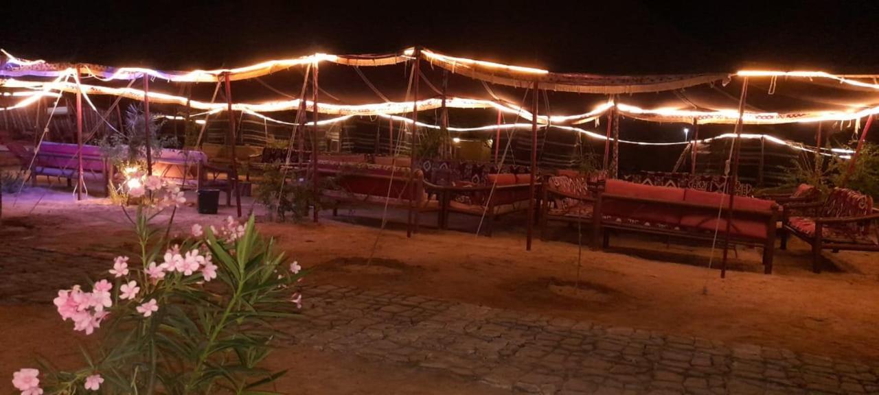 Hotel Royal Tours Permanent Camp Umm Lajj Exterior foto